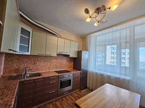 Затишна однокімнатна квартира 45m2 |м| Осокорки Київ