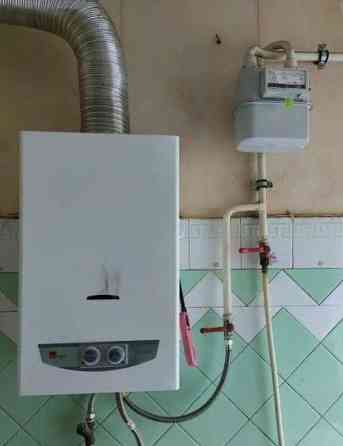 2 комнатная квартира. Фонтан. Парк. Общая 46 метров. Средний этаж. Одеса