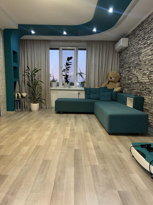 Світла 2-кімнатна з переплануванням у 3, 94,7 м², вул. Бідного, Левада Копили - зображення 1