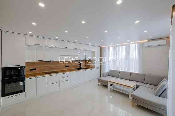 Варшавський ПЛЮС, 2-кімнатна , З РЕМОНТОМ, ВИГІДНО, перепоступка Київ