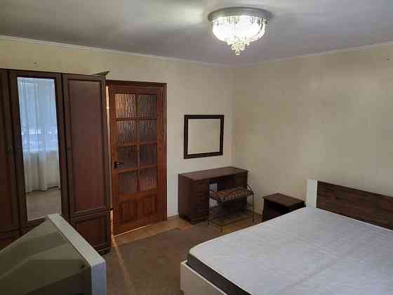 Здам трикімнатну квартиру Центр / 10 школа Хмельницкий