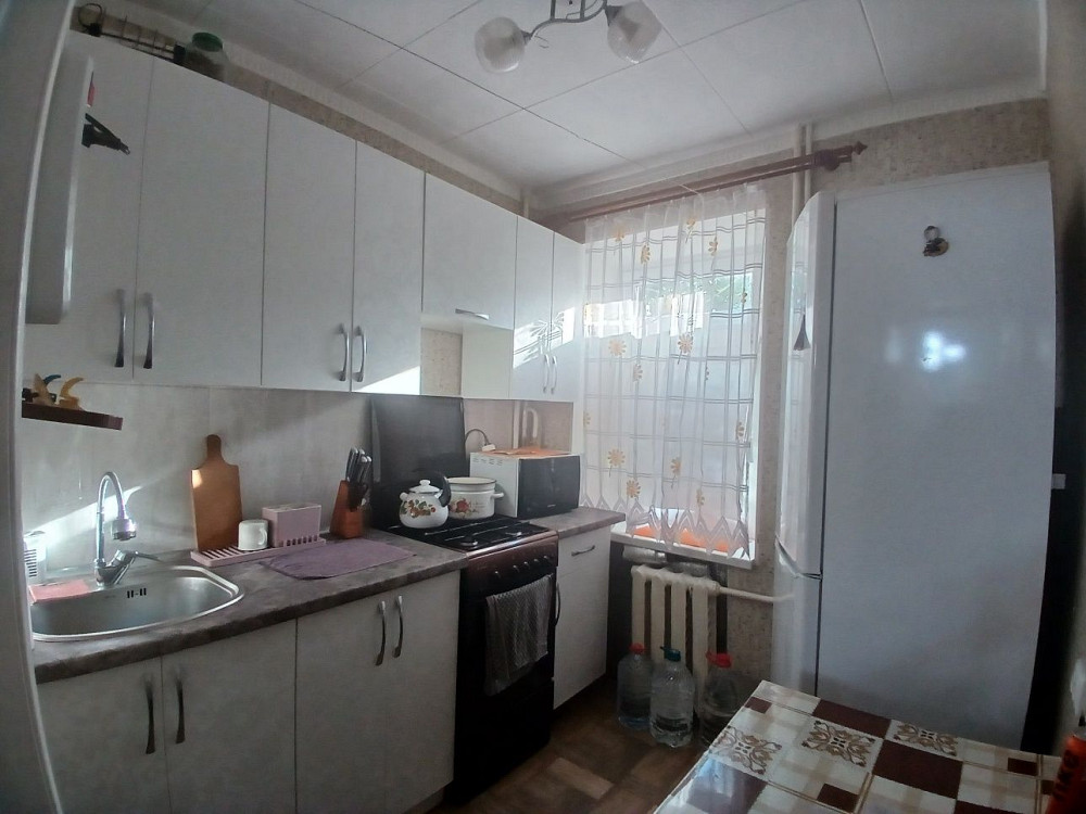 Продажа 1к/к гостинка ПГУ 18 ост. Школьная Николаев - изображение 1