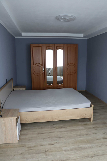 Однокімнатна  з ремонтом 31,8/18,6/7,3 біля метро. Власник Київ - зображення 8