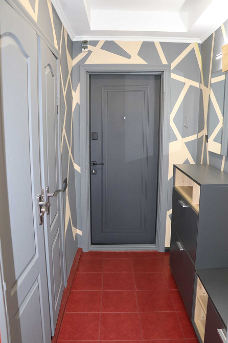 Однокімнатна  з ремонтом 31,8/18,6/7,3 біля метро. Власник Київ - зображення 2