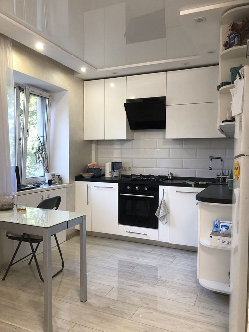 Продам 3-х комнатную с евроремонтом в Приморском районе Одесса - изображение 2