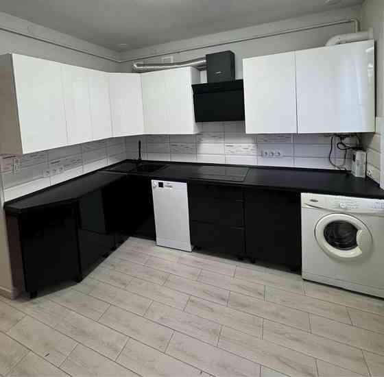 Продам двокімнатну квартиру у м. Борислав Трускавец