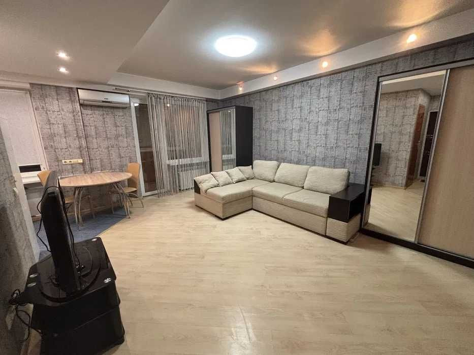 Здам в оренду 2к квартиру Печерський Міхновського,25 м.Звіринецька 1хв Kyiv - photo 1