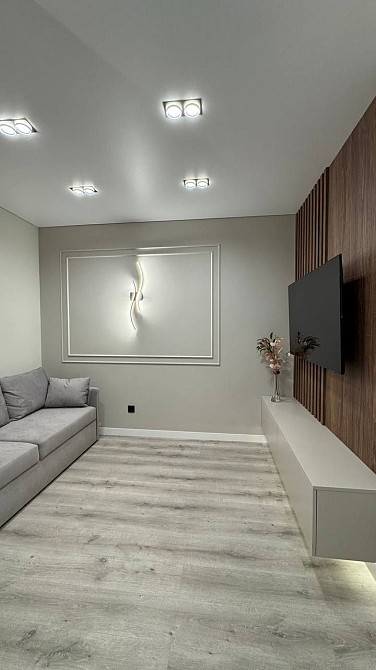 Дизайнерська квартира в центрі міста Ивано-Франковск - изображение 5