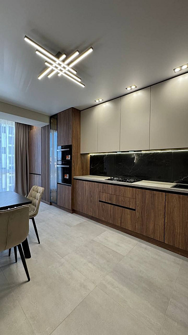 Дизайнерська квартира в центрі міста Ивано-Франковск - изображение 2