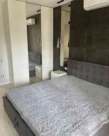 Здається однокімнатна поруч центр. Мукачево