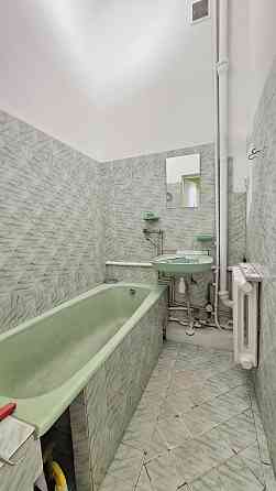 Здається  2-х  кім.  квартира (Центр) Черновцы