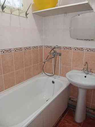 2 к. кв-ра ,2 поверх, не кутова вул. Шевченко -р-н Льодового катка Александрия (Ровенская обл.)