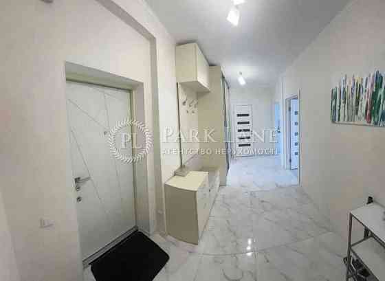 Продам светлую 2к квартиру евроремонт Правды Варшавский Ретровиль 5й Київ