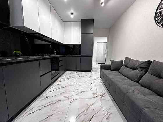 Срочно! Продам отличную квартра Днепровская Брама 2 45м2 Слобожанське