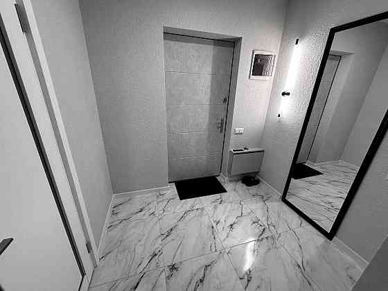 Срочно! Продам отличную квартра Днепровская Брама 2 45м2 Слобожанське