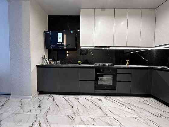 Срочно! Продам отличную квартра Днепровская Брама 2 45м2 Слобожанське