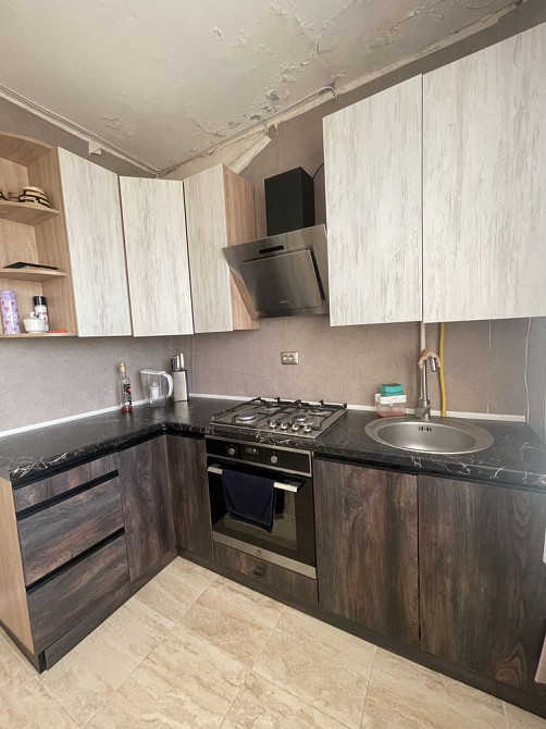 Продажа 4 ком. 10 мкрн. Левый берег Кам`янське (Запорізька обл.) - зображення 1