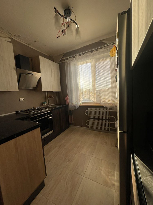 Продажа 4 ком. 10 мкрн. Левый берег Кам`янське (Запорізька обл.) - зображення 3