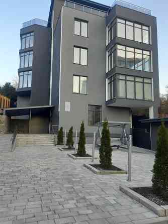 Квартира у клубному будинку біля парку. Без % Київ