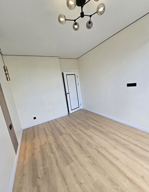 Продається євро 2 кімнатна квартира з ремонтом, 51м2 Поряд парк та ліс Ирпень - изображение 4