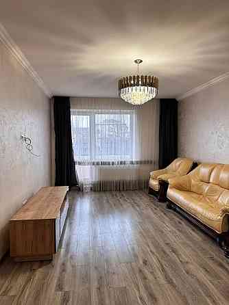 Продається трьох кімнатна квартира біля пару Шевченка Івано-Франківськ