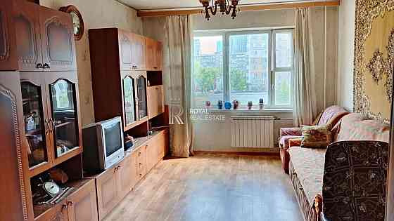 продаж квартири бажана Київ