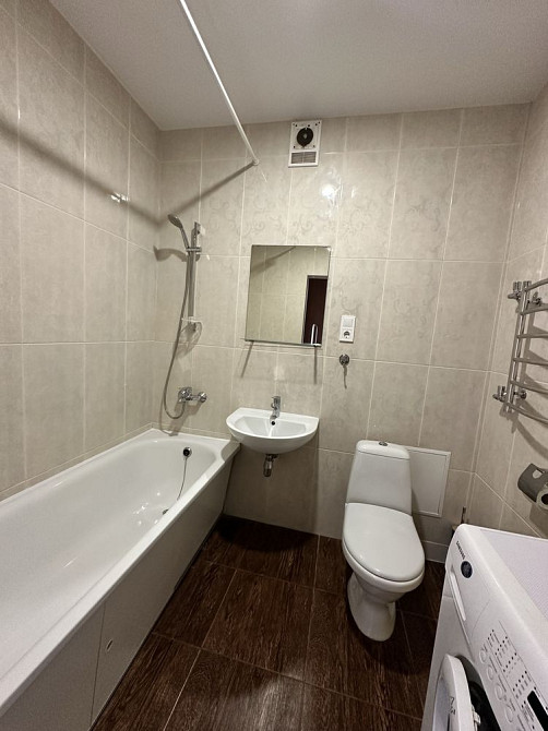 Реальная 1-ка на Алексеевке, Проспект Победы 53-б, Молодежный Городок Харків - зображення 8