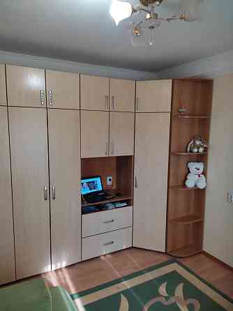 Здається квартира - гостинка , м.Героїв Дніпра  10хв пішки. Киев