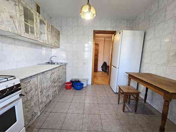 Здам ОХАЙНУ 2х чешку, КОМАРОВА (ПАРК ЖОВТНЕВИЙ, 6 ШКОЛА), два балкони, Черновцы