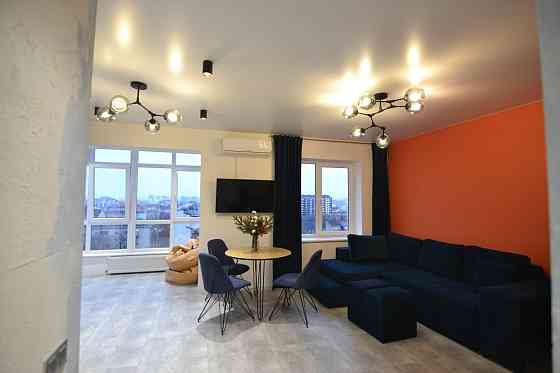 Оренда 1-кімнатної квартири в центрі міста з дизайнерським ремонтом Ивано-Франковск