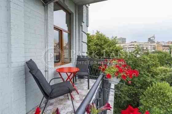 Продам 2-к Історичний центр Франка Ярославів Вал центр Київ