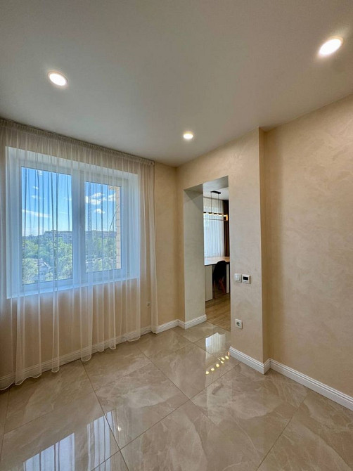 Продажа 4 ком. 10 мкрн. Левый берег Кам`янське (Запорізька обл.) - зображення 4