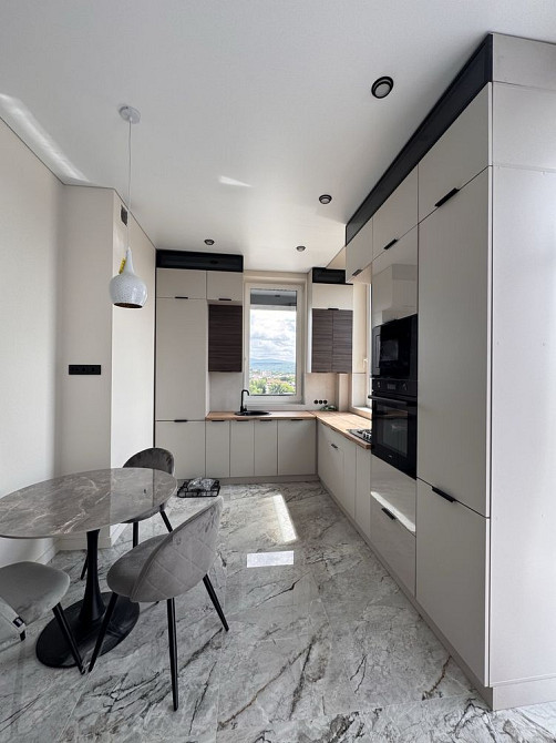 Продається нова Панорамна квартира в центрі міста. Новобудова Ужгород - зображення 3