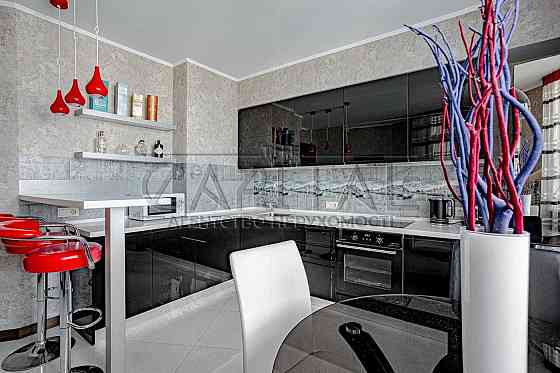 Простора 2-кімнатна квартира площею 88 м² на вул. Єлизавети Чавдар, 1 Київ