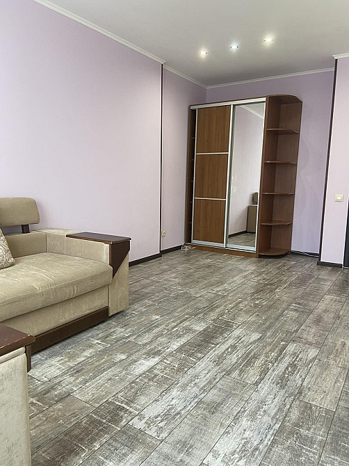 Радужный, продам двухкомнатную квартиру 52 м с ремонтом, техникой Лиманка - изображение 3