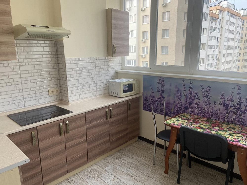 Радужный, продам двухкомнатную квартиру 52 м с ремонтом, техникой Лиманка - изображение 4