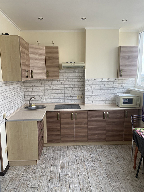 Радужный, продам двухкомнатную квартиру 52 м с ремонтом, техникой Лиманка - изображение 5