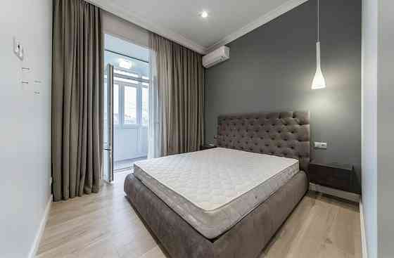 Продаж квартири 92 м2 Дореволюційному будинку Історичний центр Київ