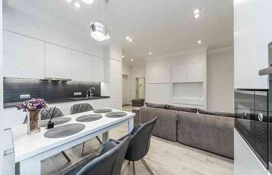 Продаж квартири 92 м2 Дореволюційному будинку Історичний центр Київ