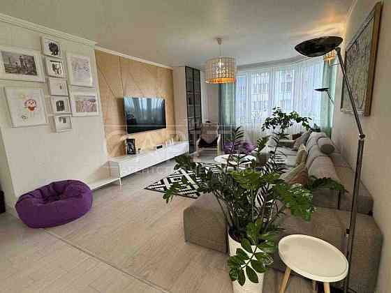 ВЕЛИКА 3-к ІДЕАЛЬНО для Сім'ї або для Пари на вул. Пчілки Олени, 6А Київ