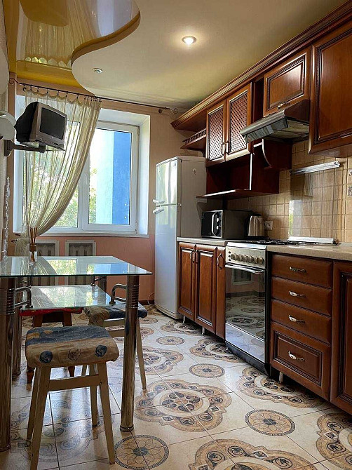 Оренда просторої квартири в центрі міста Рівне Ровно - изображение 1