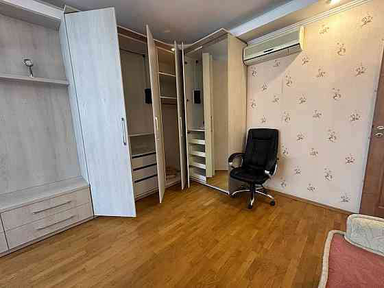 М.Бажана, 10 - метро Осокорки - до 3хв велика комфортна 1к квартира Київ