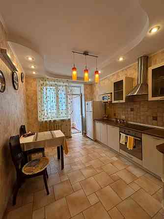 М.Бажана, 10 - метро Осокорки - до 3хв велика комфортна 1к квартира Київ