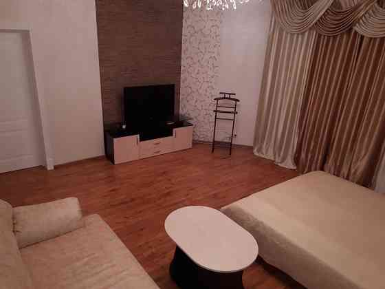 Здається однокімнатна квартира на Бажана 12 Київ