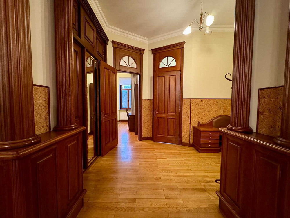 Унікальна 4-к квартира в «царському будинку», вул. Малопідвальна, Київ - зображення 5