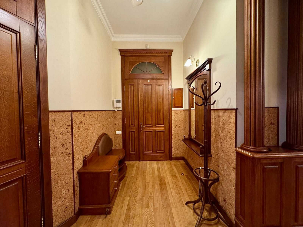 Унікальна 4-к квартира в «царському будинку», вул. Малопідвальна, Київ - зображення 8