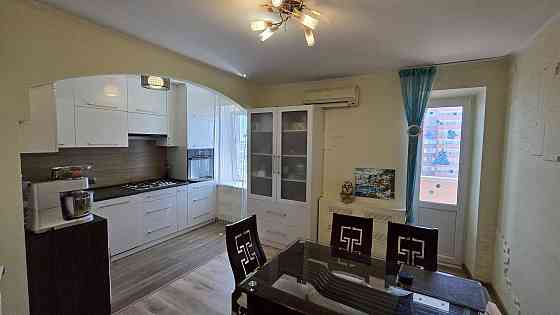 Продаж 3 кімнатна  квартира Проспект Центральний,  закритий двір Николаев