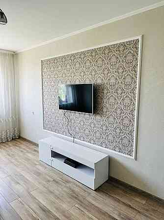 Продам 2-х кімнатну квартиру з автономним опаленням на 4 мікрорайоні Лозовая