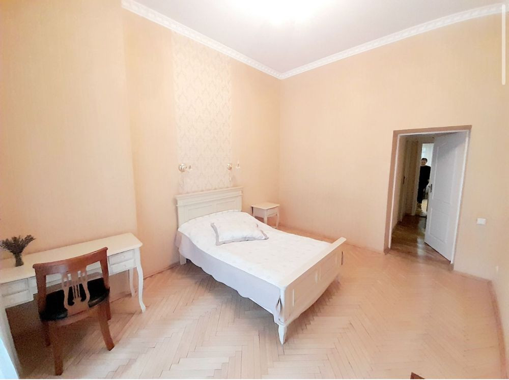 Продаж 2 к кв Олеся Гончара Історичний Цент Шевченківськи Університет Київ - зображення 3