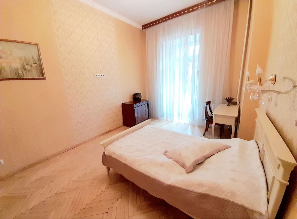 Продаж 2 к кв Олеся Гончара Історичний Цент Шевченківськи Університет Київ - зображення 2